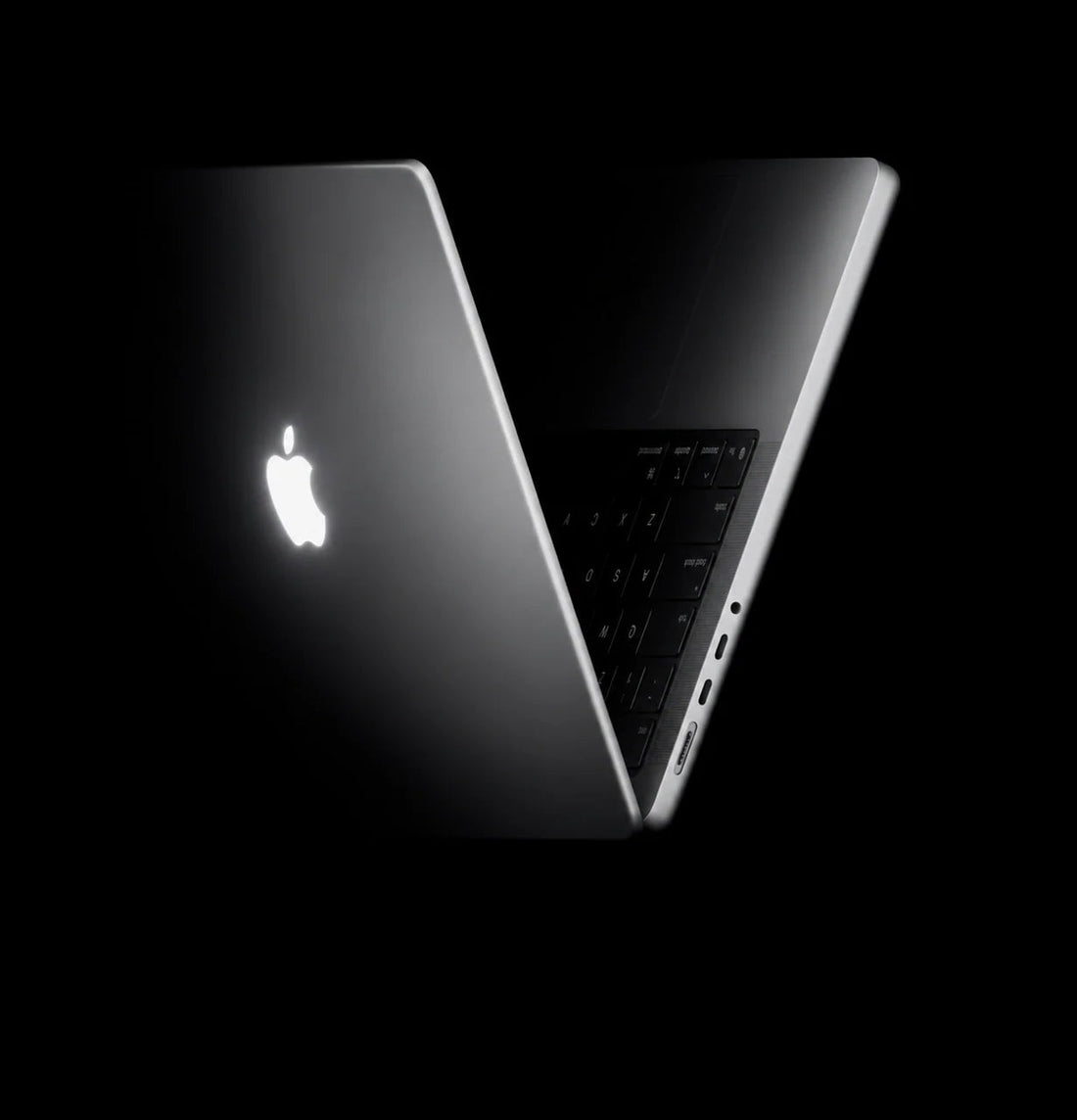 PROLED XDR搭載MacBook Proの背面に光るAppleロゴ