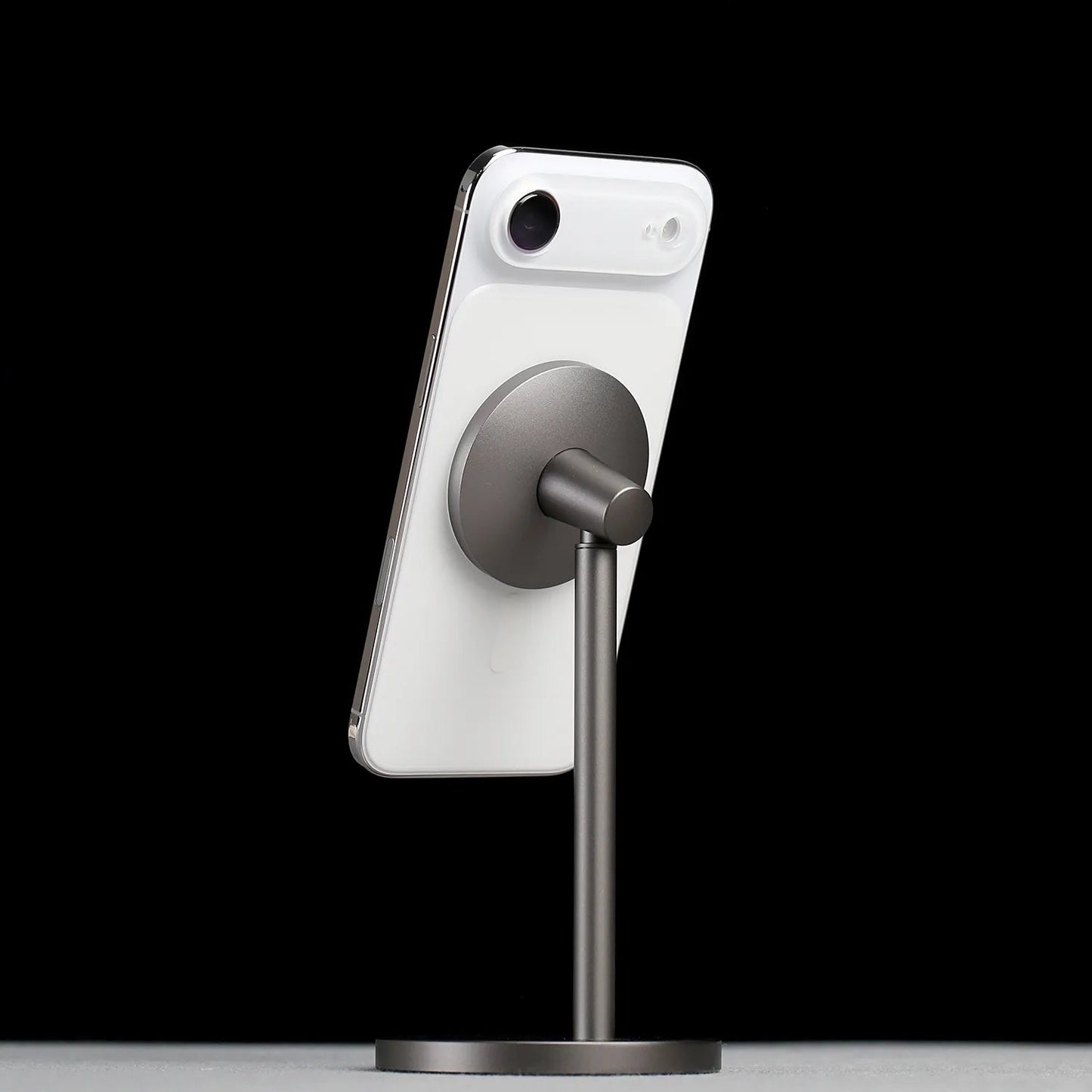 magnetic back plate for iPhone Air better hold on desk mount